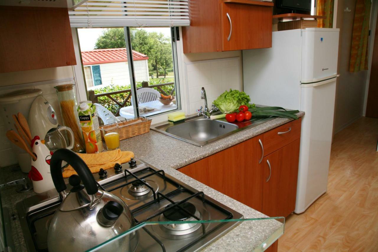 Mobile Homes Comfort Capri Bijela Uvala Mugeba Exterior photo